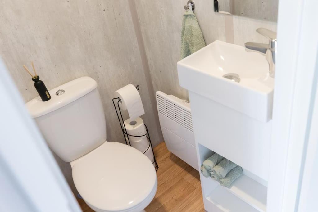 Gemuetliches, Voll Ausgestattes Tiny House Apartment Vilseck