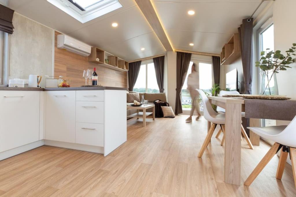 Gemuetliches, Voll Ausgestattes Tiny House *